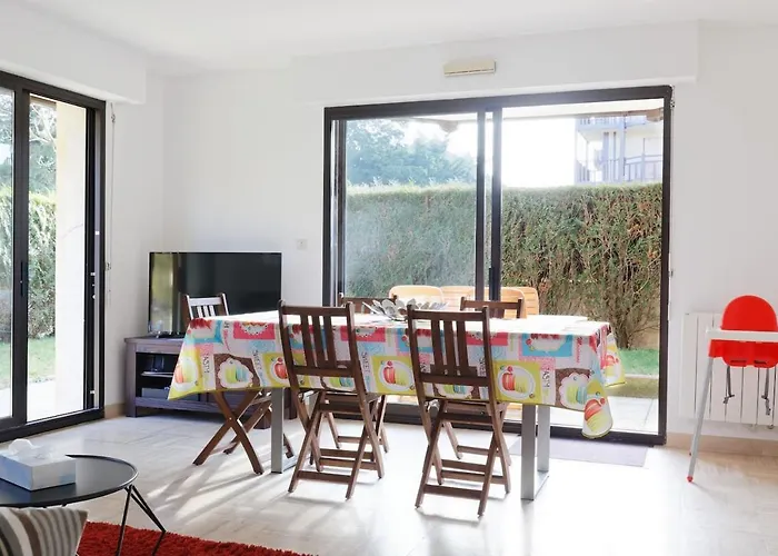 דירה 3 Pieces Avec Jardin A 5mn De La דוביל